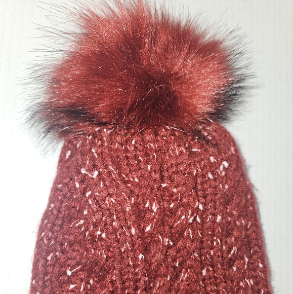💌 LCZTN Pom Pom Hat Slouchy Cable Knit Tobogan Ski Hat Burgundy - Picture 6 of 10